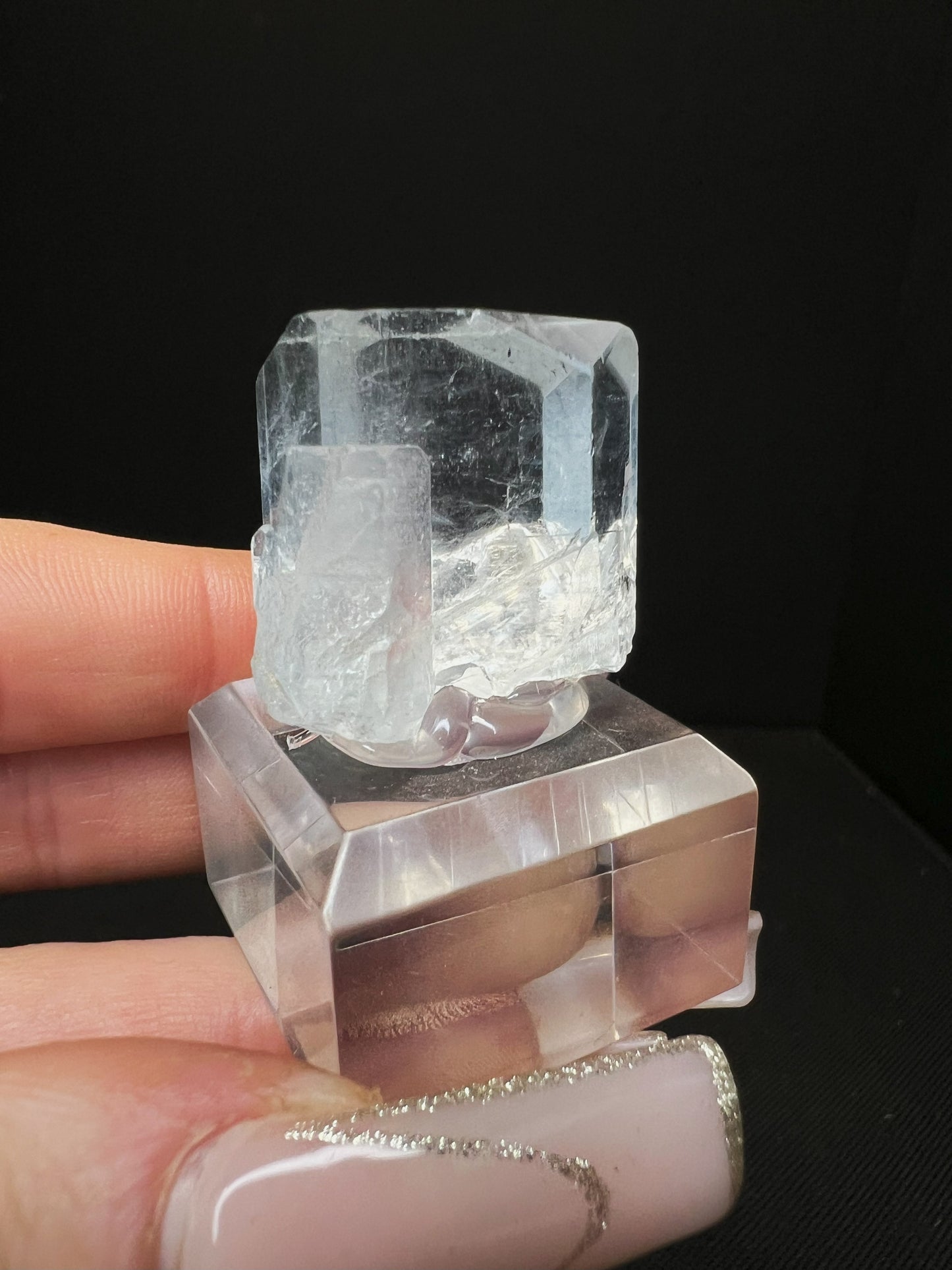 Phenomenal Natural Rough Aquamarine Specimen From Pakistan(Stand Included)- Home décor, Collectors piece