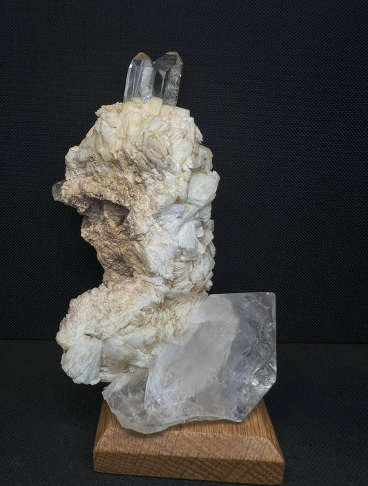 Clear Quartz On Feldspar rom Arkansas- Collectors Piece, Gift