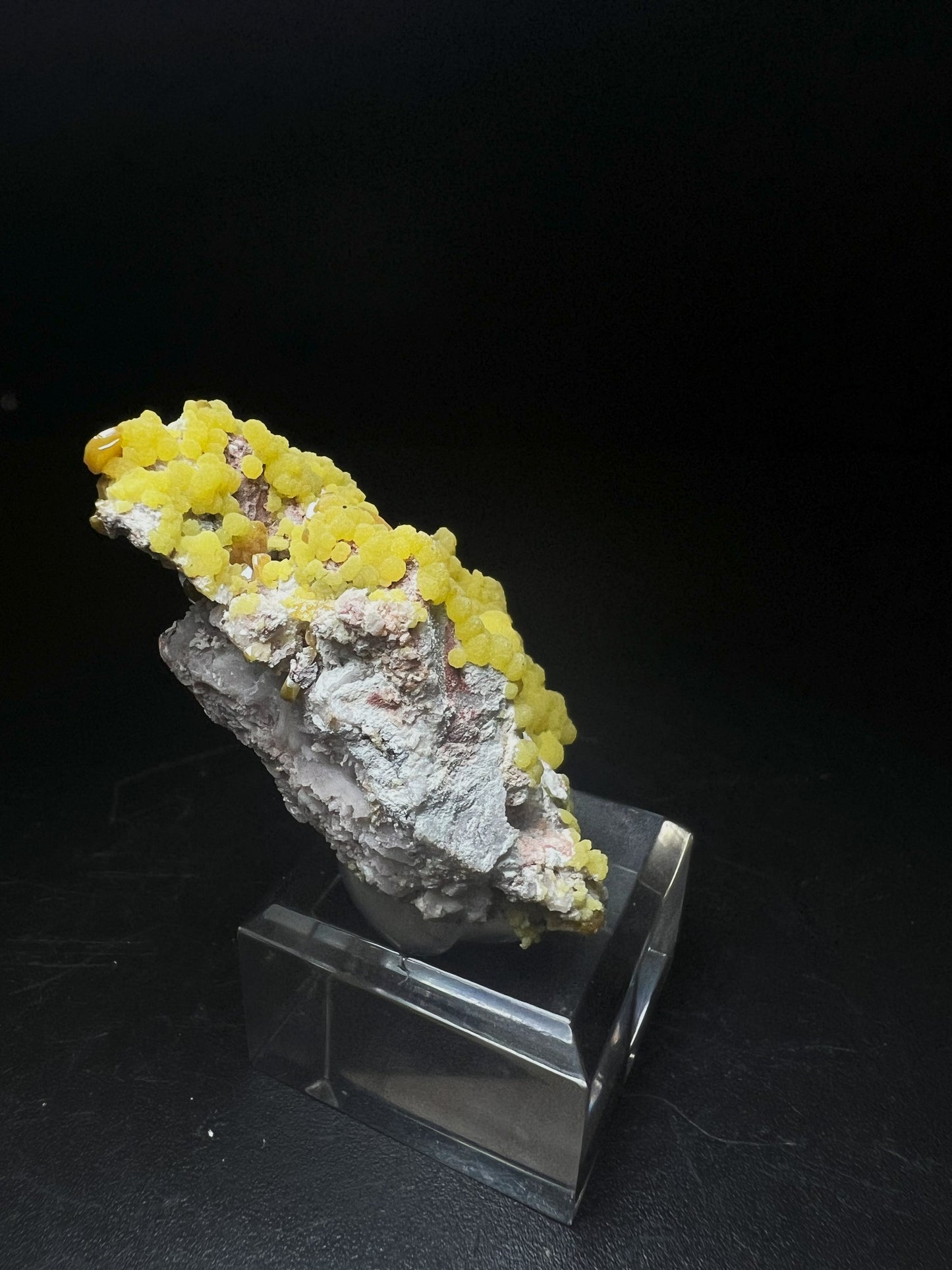 Wulfenite And Mimetite From La Morita Mine , Mexico (Stand Included) Collectors Piece