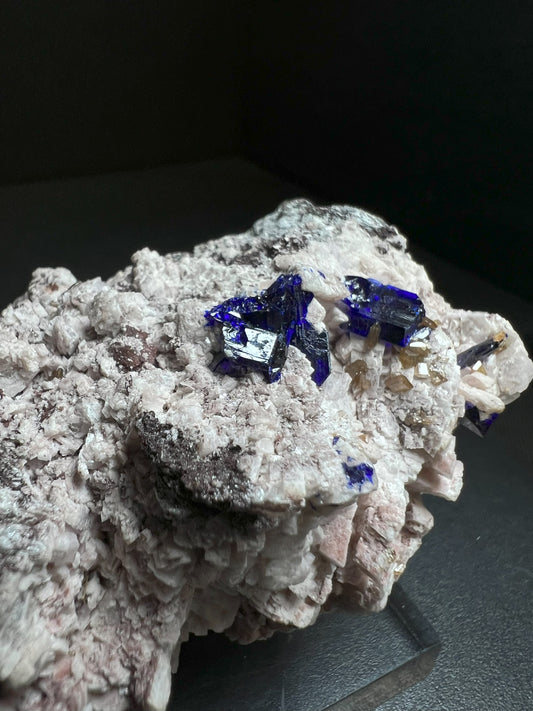 Azurite, Wulfenite And Dolomite From Tsumeb Mine, Oshikoto, Namibia- Collectors Piece