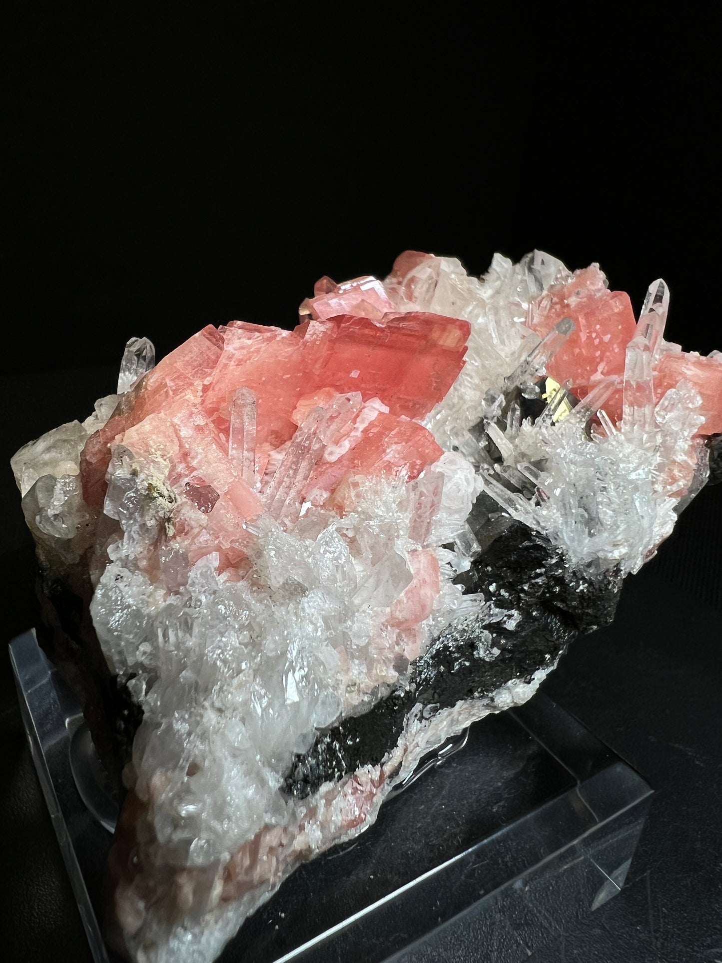 Rhodochrosite, Wolframite & Quartz From Pasto Bueno, Pampas District, Pallasca Province, Ancash, Peru (Stand Included) Collectors Piece