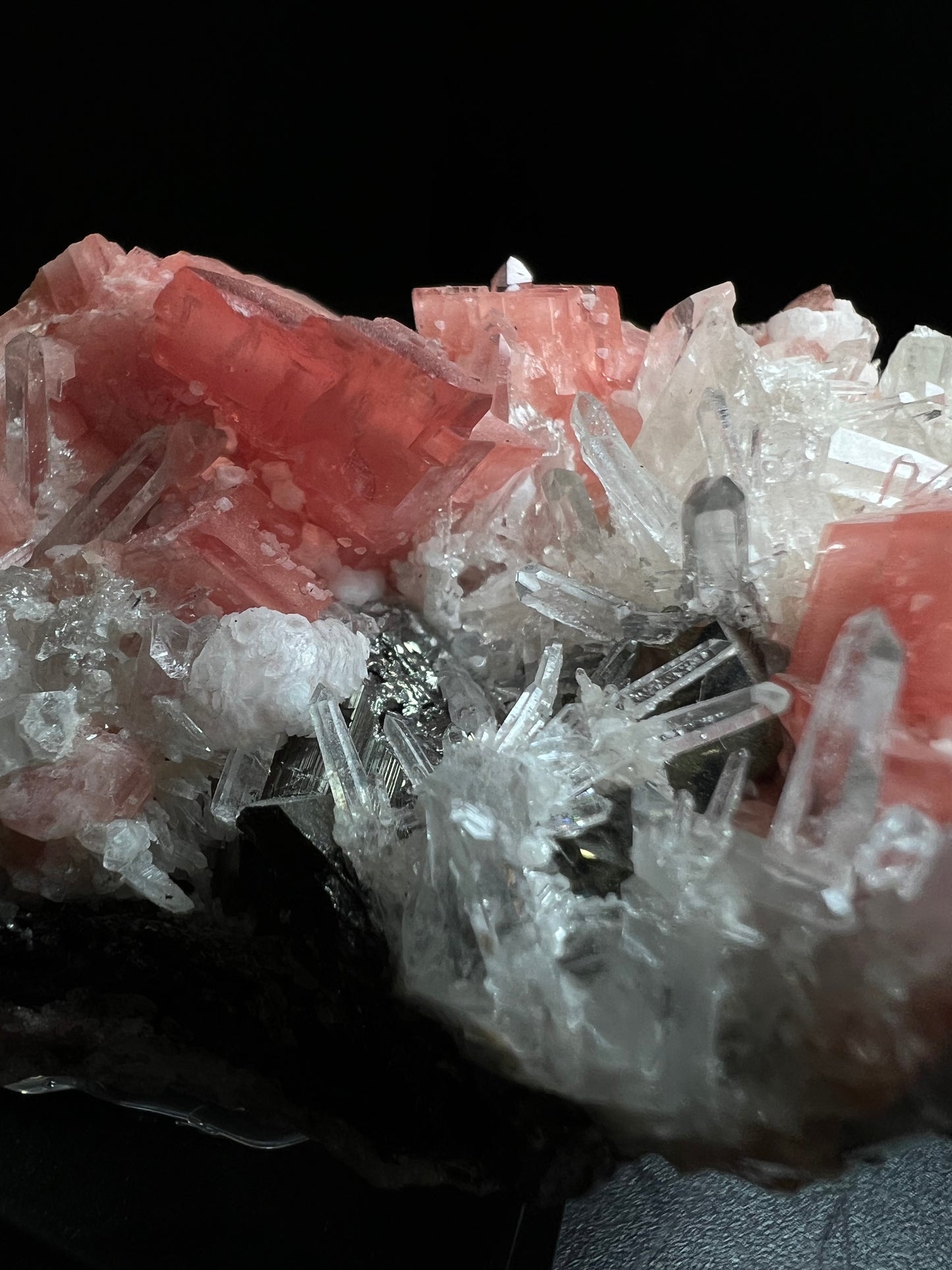 Rhodochrosite, Wolframite & Quartz From Pasto Bueno, Pampas District, Pallasca Province, Ancash, Peru (Stand Included) Collectors Piece