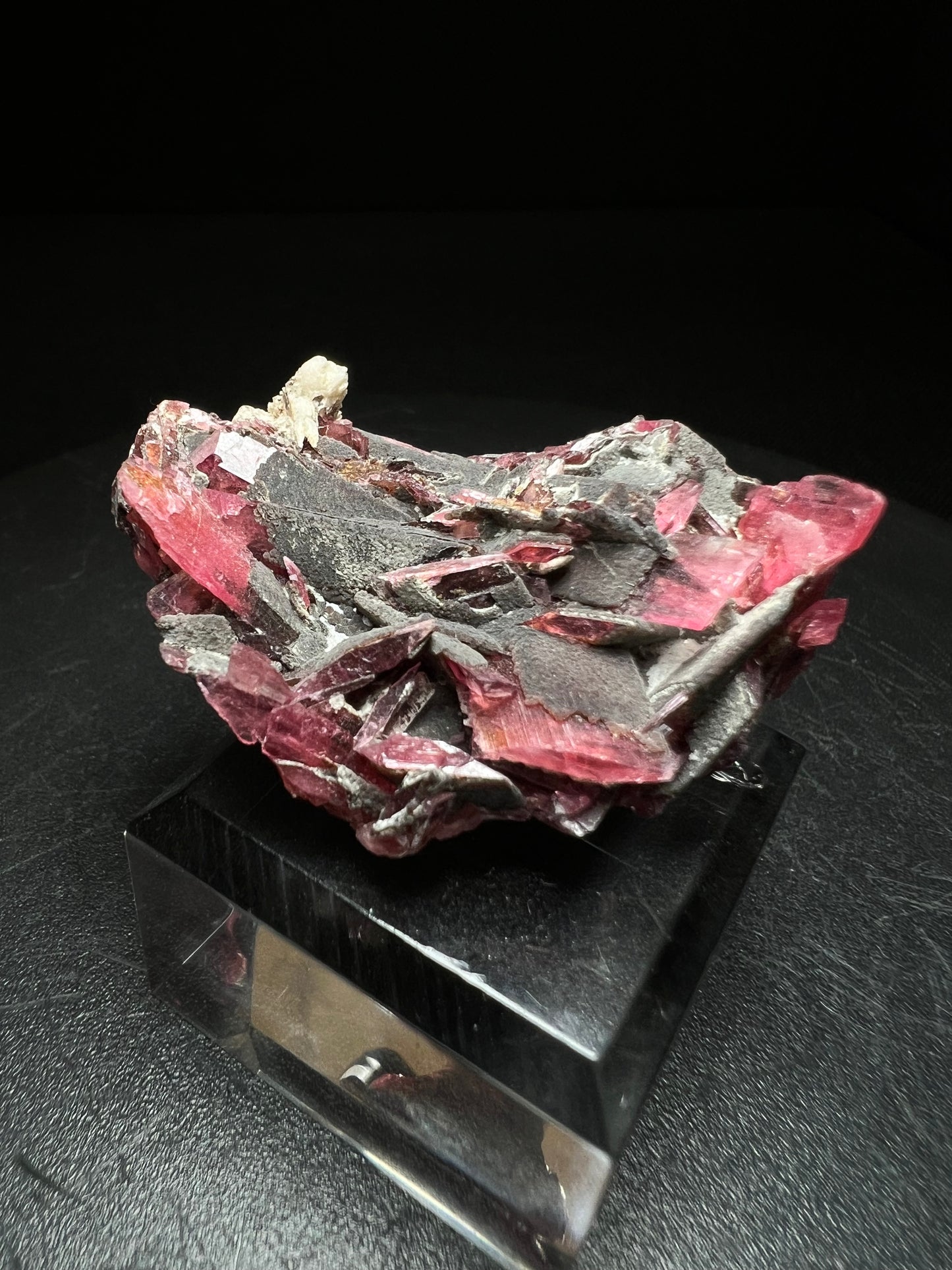 Phenomenal Rare Rhodonite Formation From Conselheiro Lafaiete Minas Gerais In Brazil (Stand Included)