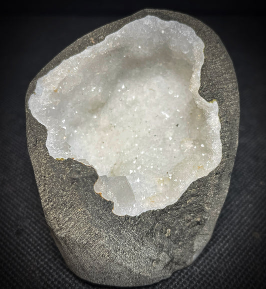 Outstanding Rare Druzy Chalcedony And Apophyllite Geode From Jalgaon District Maharashtra India Collectors Piece Home Décor