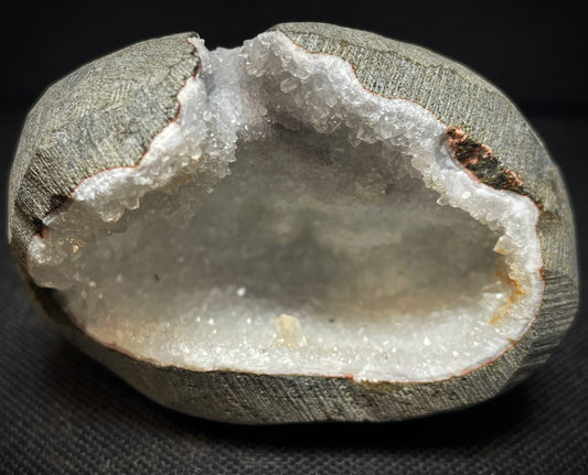 Outstanding Rare Druzy Chalcedony And Apophyllite Geode From Jalgaon District Maharashtra India Collectors Piece Home Décor