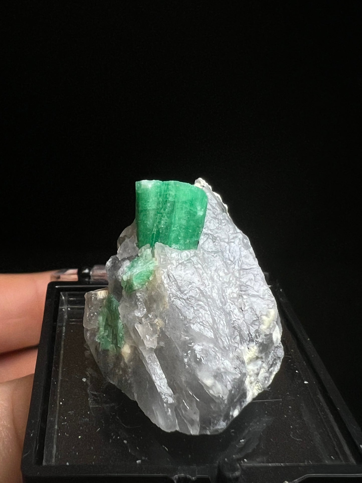 Terminated Emerald In Matrix From Sandawana Mine, Mweza Range, Zimbabwe- Collectors Piece, Crystal Healing, Gemstone (Box Included)