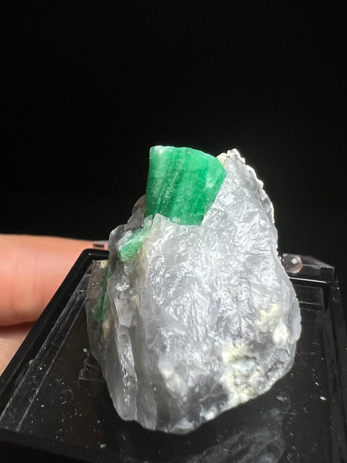 Terminated Emerald In Matrix From Sandawana Mine, Mweza Range, Zimbabwe- Collectors Piece, Crystal Healing, Gemstone (Box Included)