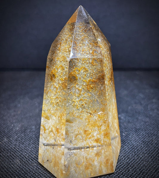 Outstanding Picture Clear Quartz Point Home Décor Statement Piece