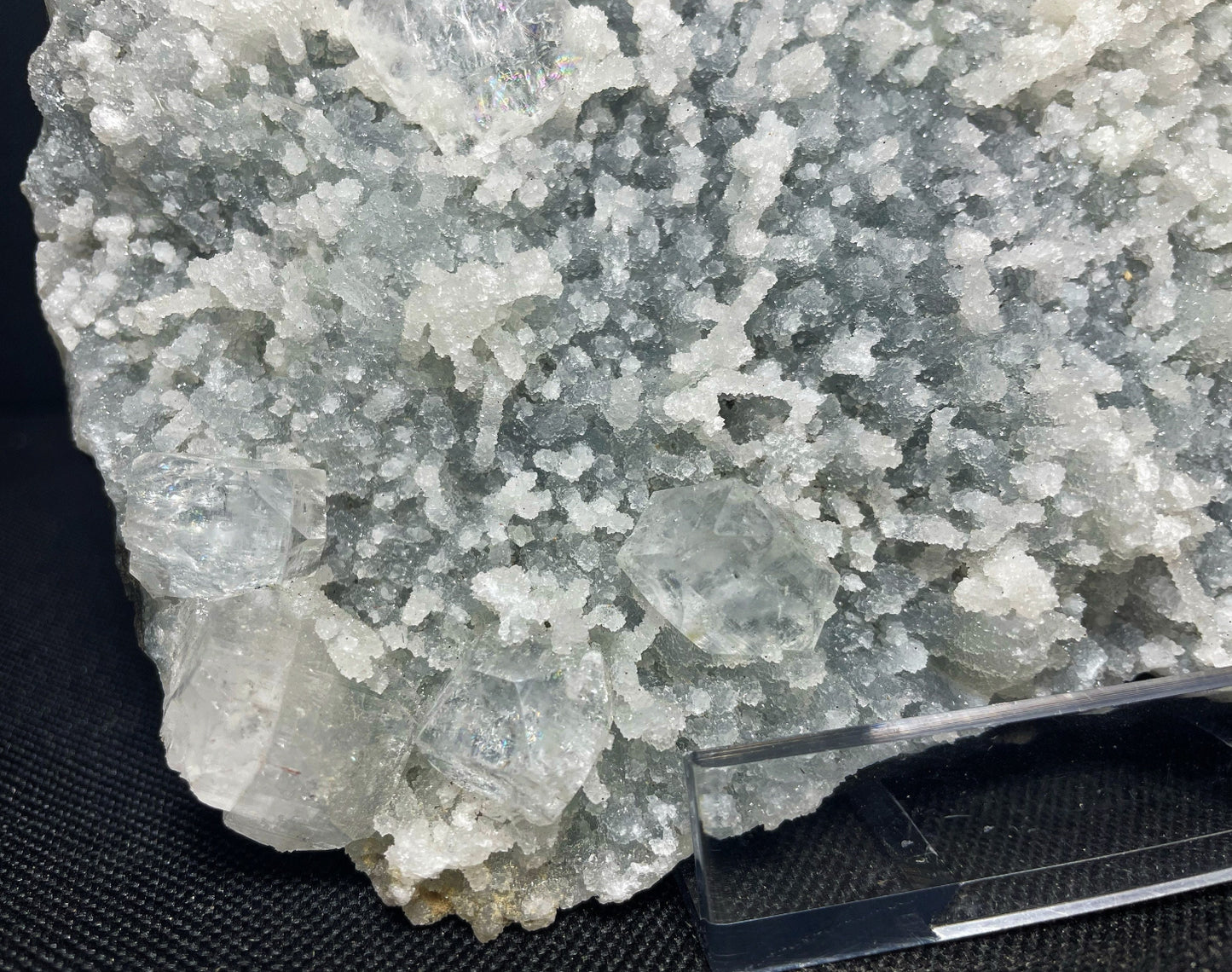 Outstanding Rare Druzy Quartz, Chalcedony And Apophyllite Specimen From Jalgaon District Maharashtra India Collectors Piece Home Décor