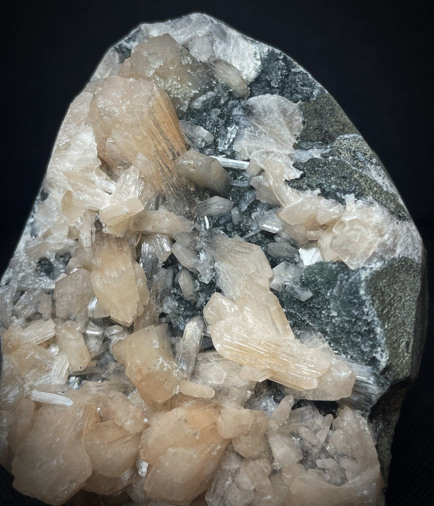 Outstanding Rare Peach Apophyllite And Druzy Chalcedony Specimen From Jalgaon District Maharashtra India Collectors Piece Home Décor