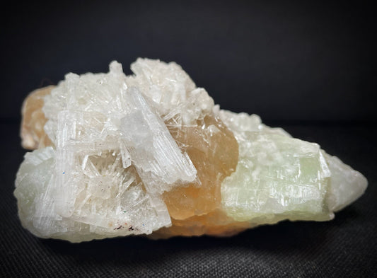 Outstanding Rare Scolecite, Mesolite, Green Apophyllite And Stilbite From Jalgaon District Maharashtra India Collectors Specimen Home Décor