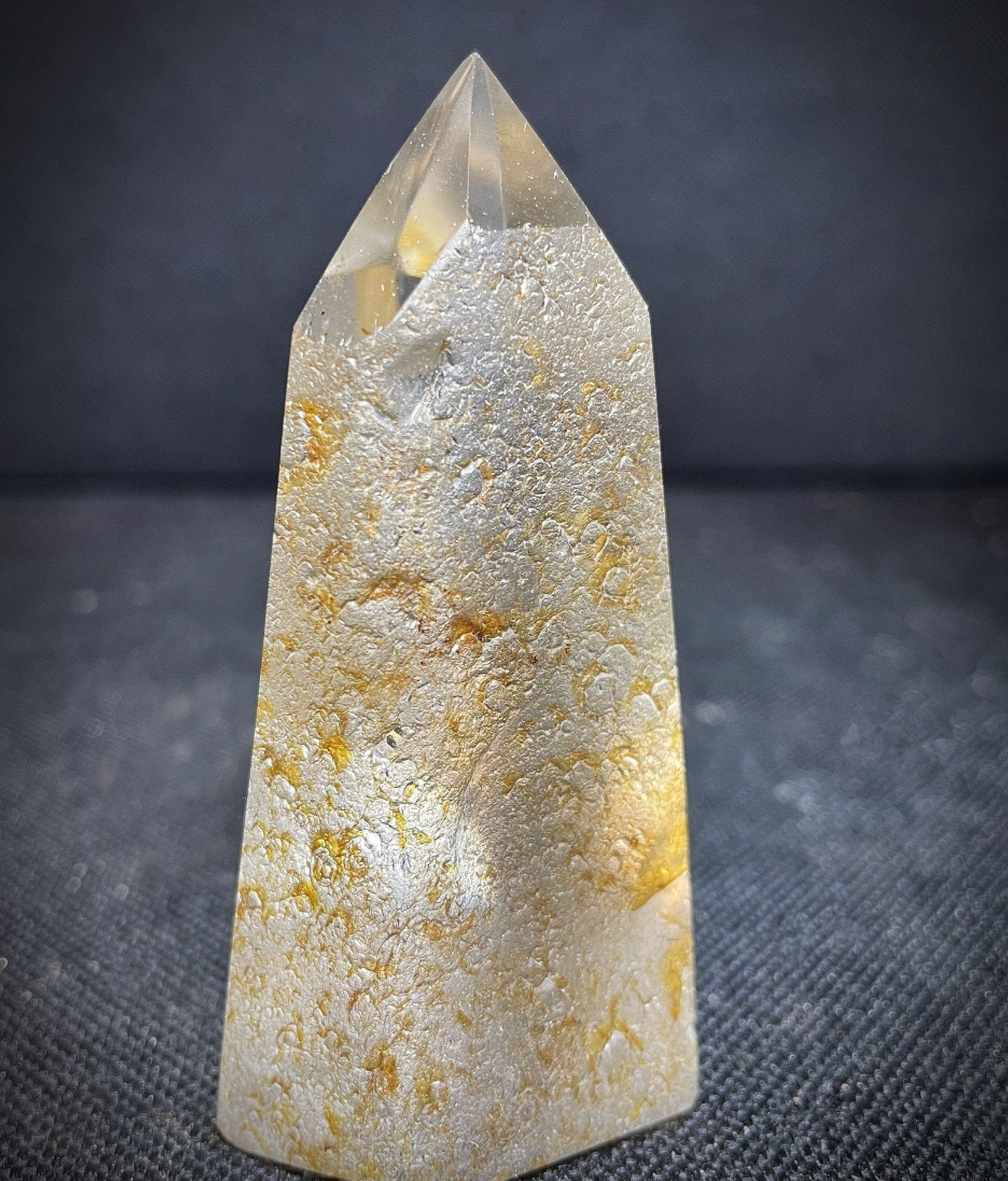 Outstanding Picture Clear Quartz Point Home Décor Statement Piece