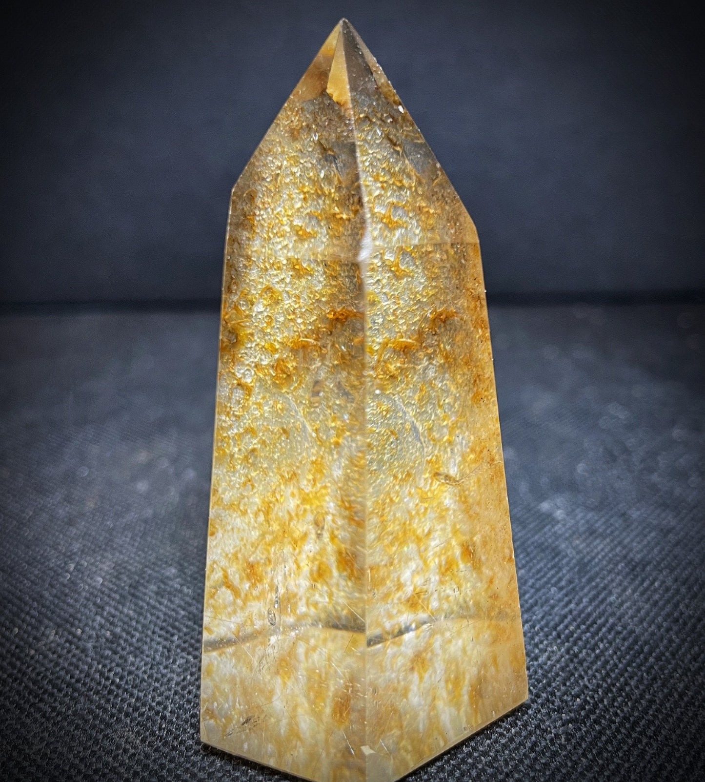 Outstanding Picture Clear Quartz Point Home Décor Statement Piece