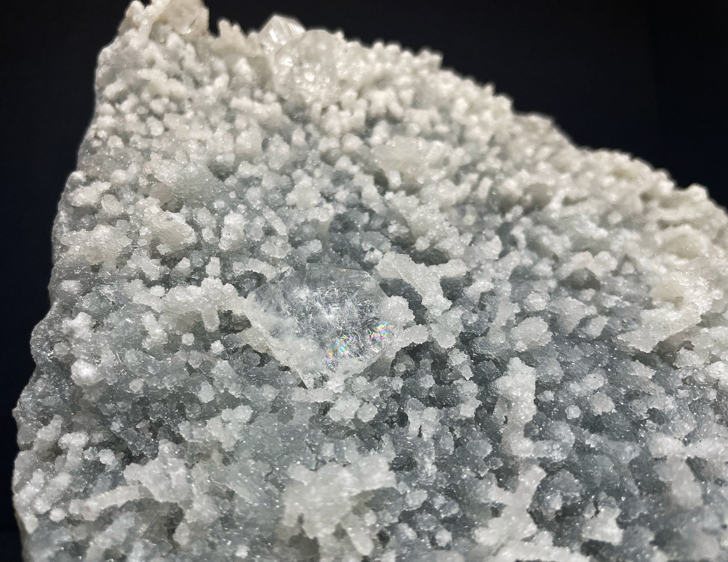 Outstanding Rare Druzy Quartz, Chalcedony And Apophyllite Specimen From Jalgaon District Maharashtra India Collectors Piece Home Décor