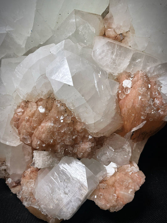 Outstanding Rare Mild Heulandite, Apophyllite And Stilbite From Jalgaon District Maharashtra India Collectors Piece Home Décor