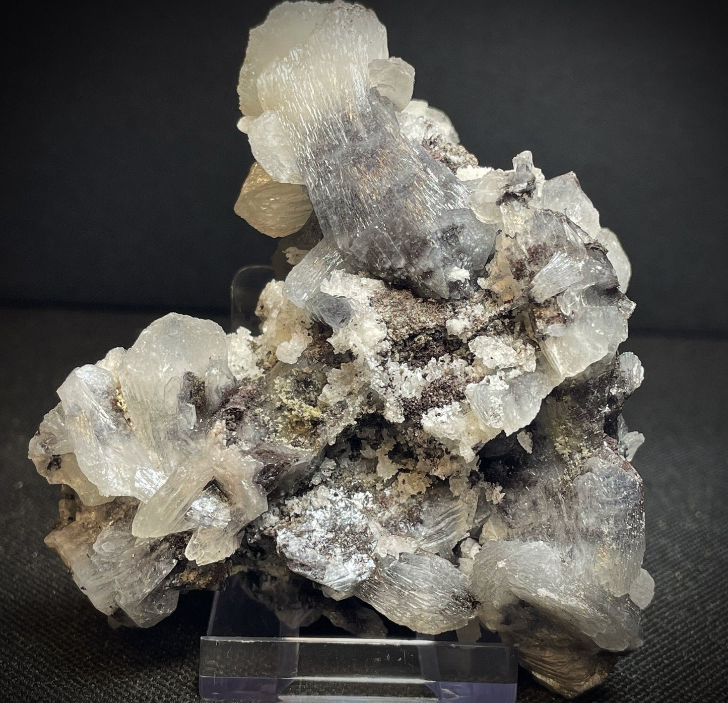 Grey Stilbite From Jalgaon District Maharashtra India Collectors Piece Home Déco