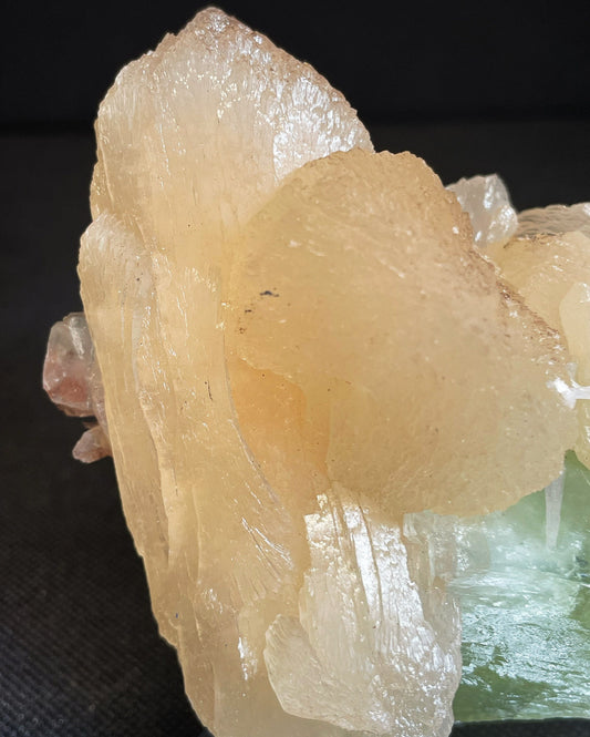 Green Apophyllite And Scolecite From Jalgaon District Maharashtra India Collectors Piece Home Décor
