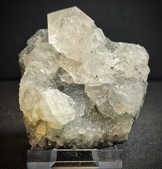 Apophyllite And Chalcedony Specimen From Jalgaon District Maharashtra India Collectors Specimen Home Décor