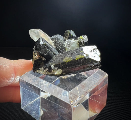 Epidote Quartz From Alaska- Collectors Piece, Home Décor