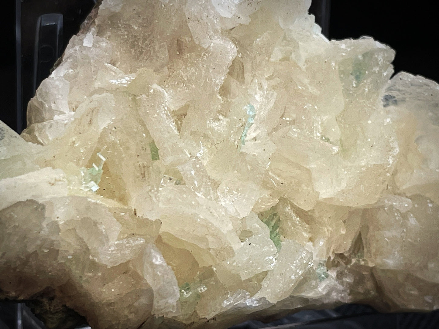 Green Apophyllite With Stilbite Specimen From Jalgaon District Maharashtra India Collectors Piece