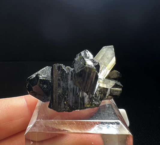 Epidote Quartz From Alaska- Collectors Piece, Home Décor