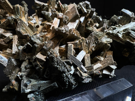 Uralite Mineral From Alaska (Stand Included) Collectors Piece, Home Décor