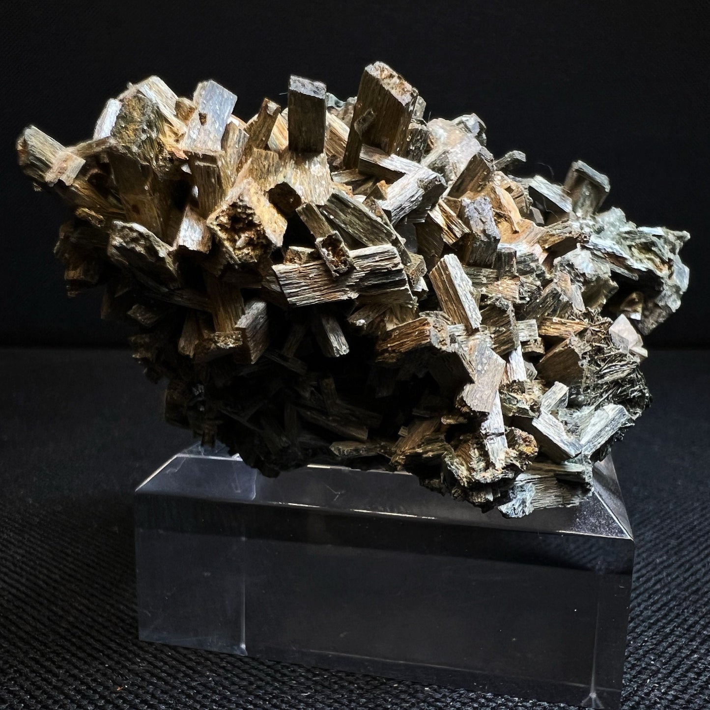 Uralite Mineral From Alaska (Stand Included) Collectors Piece, Home Décor