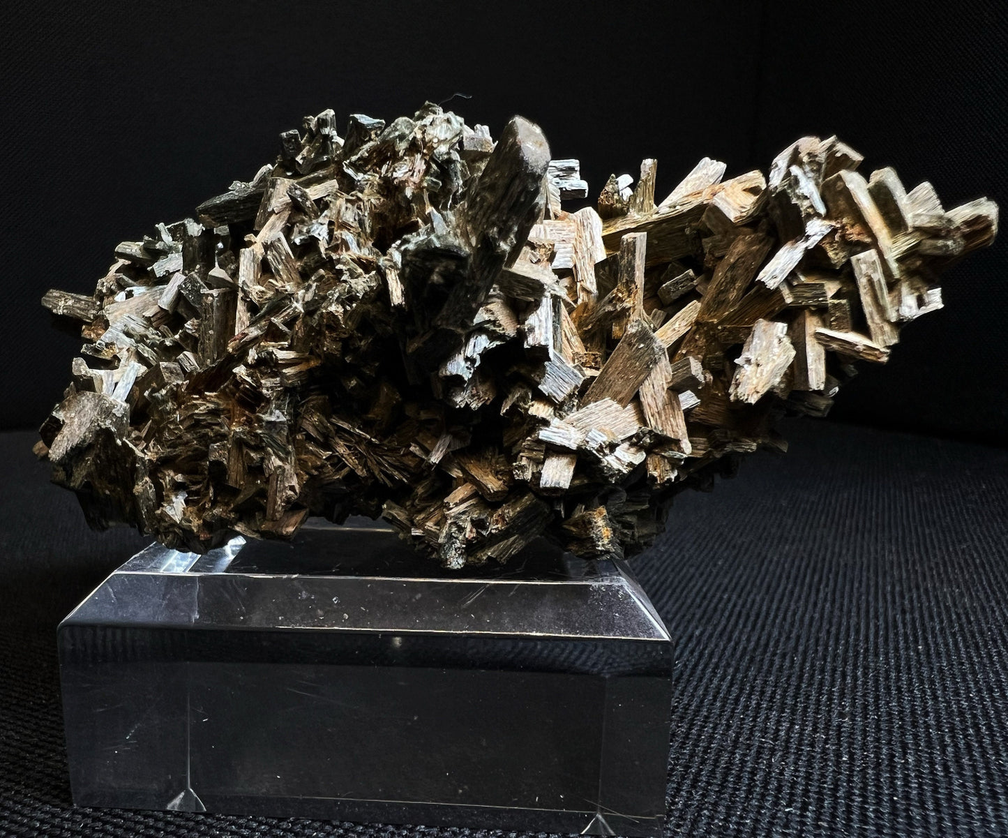 Uralite Mineral From Alaska (Stand Included) Collectors Piece, Home Décor