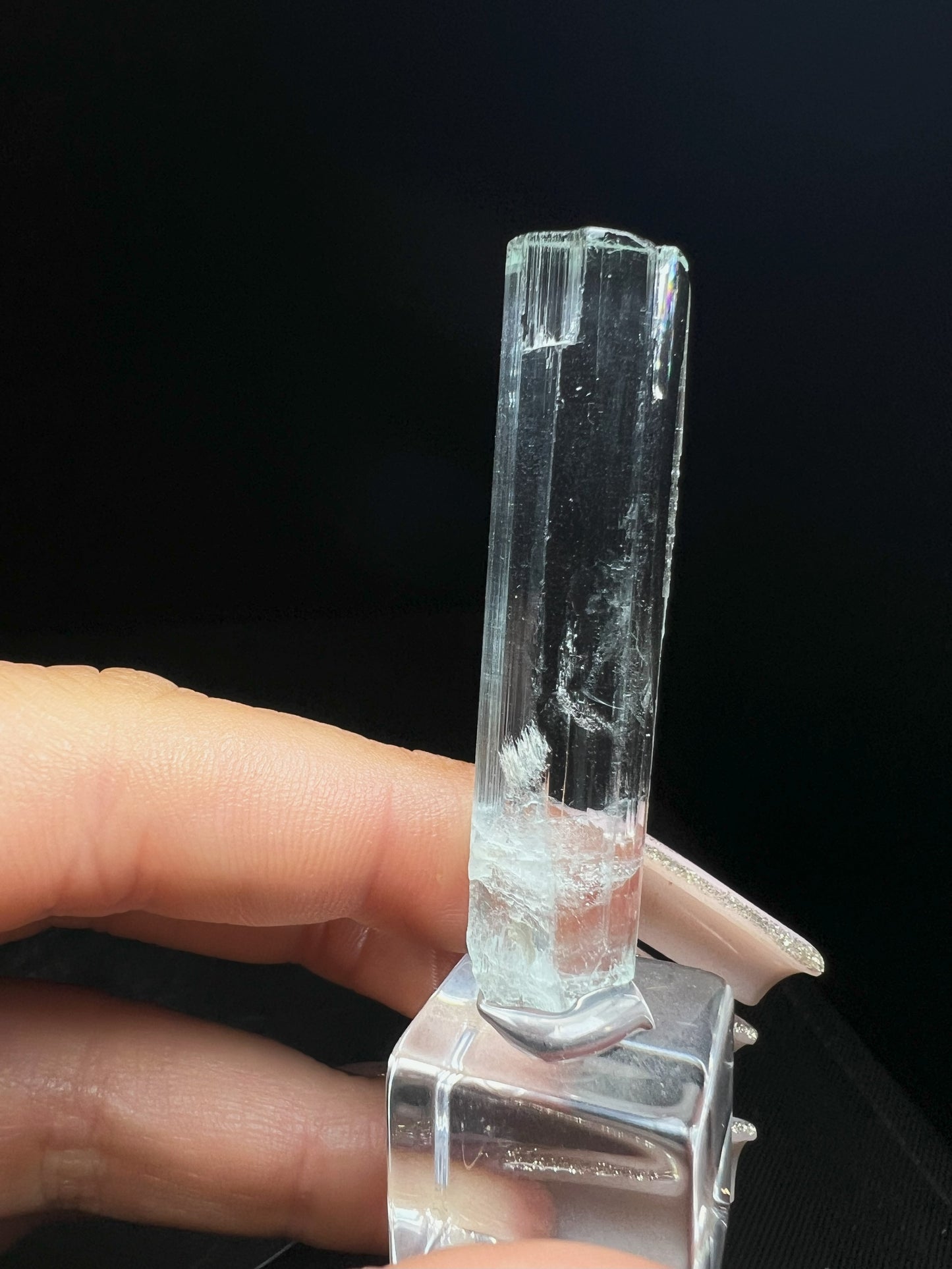 Phenomenal Natural Rough Gem Quality Aquamarine Specimen From Brazil (Stand Included)- Home décor, Collectors piece