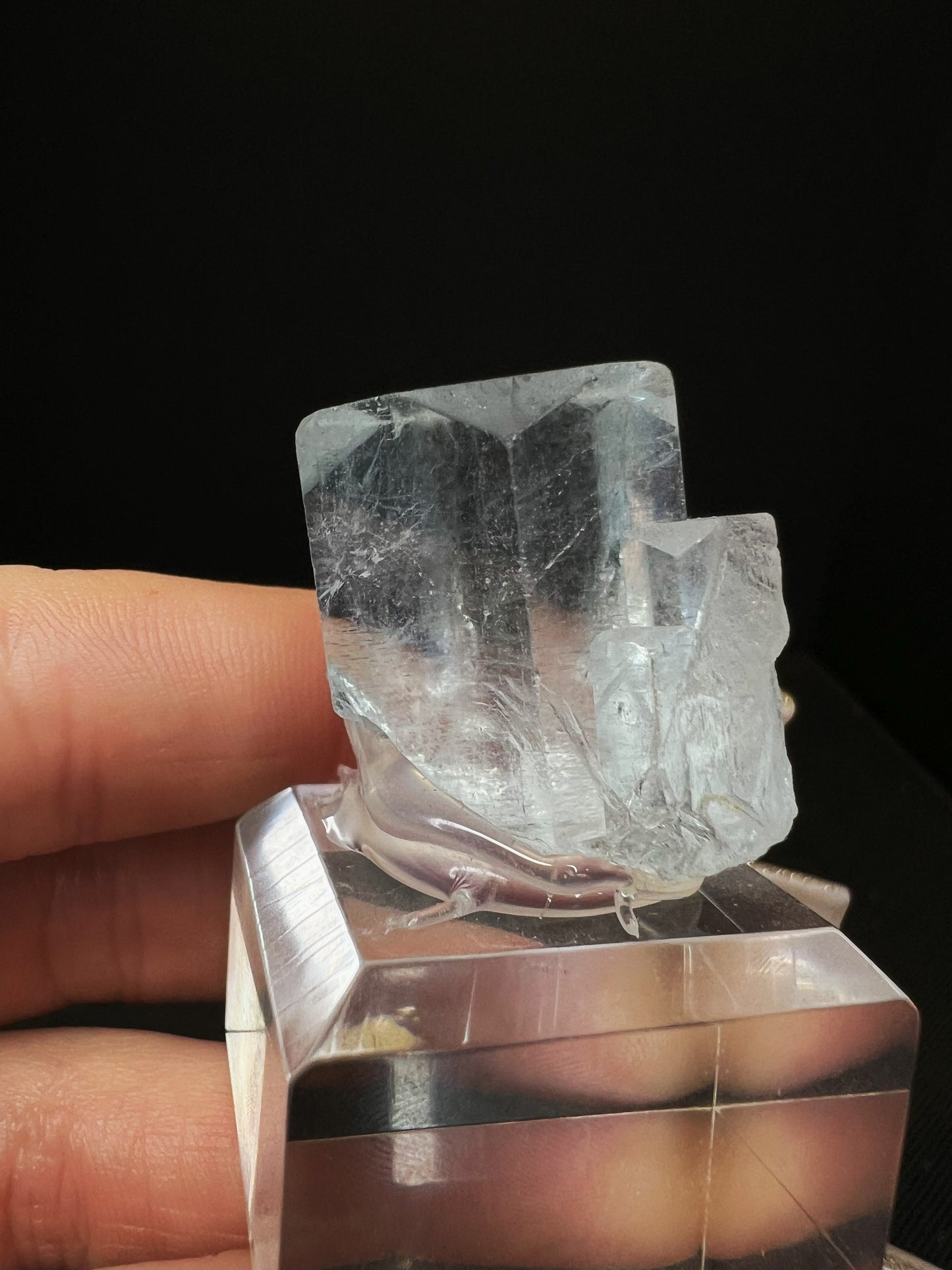 Phenomenal Natural Rough Aquamarine Specimen From Pakistan(Stand Included)- Home décor, Collectors piece