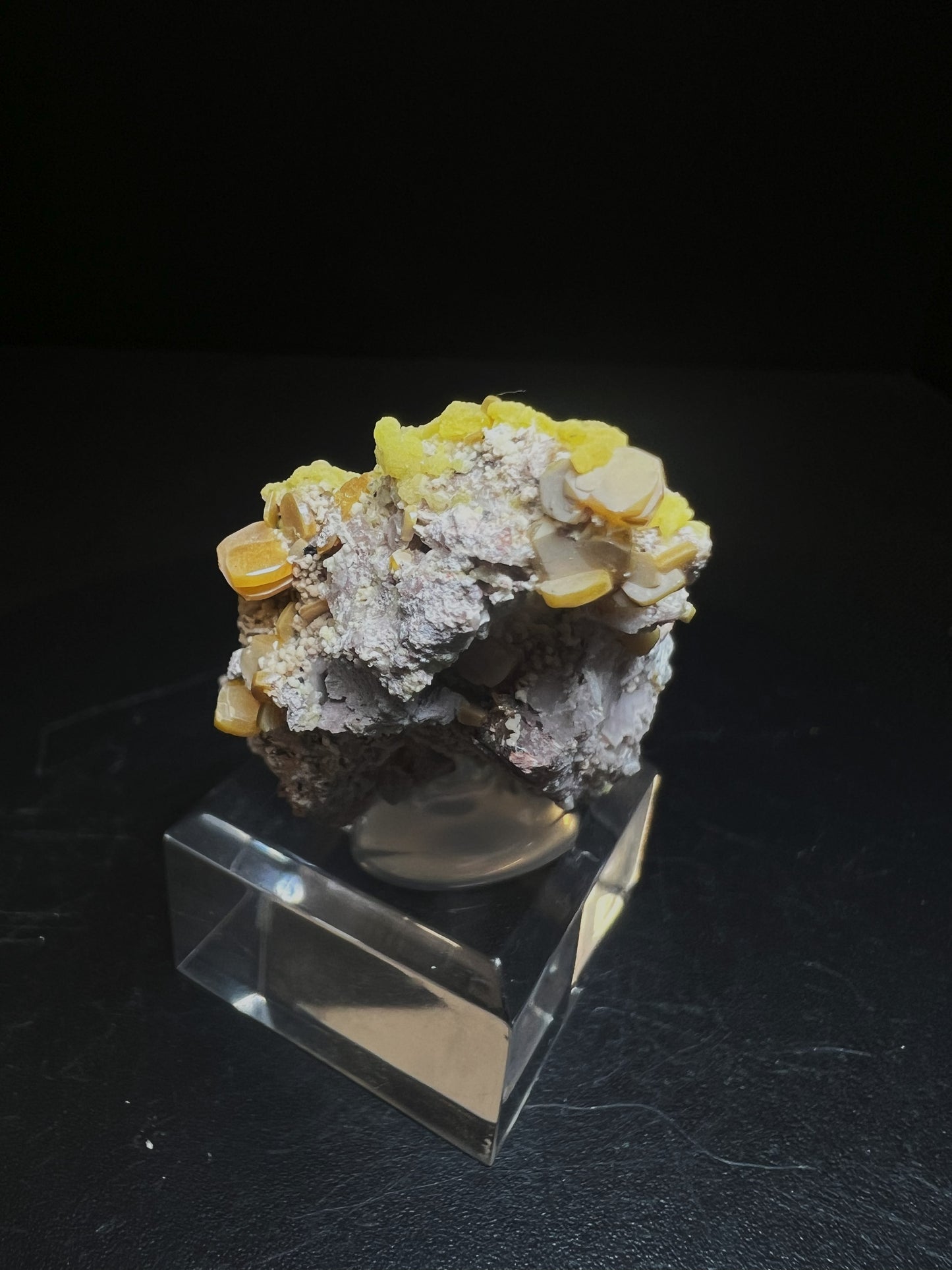 Wulfenite And Mimetite From La Morita Mine , Mexico (Stand Included) Collectors Piece