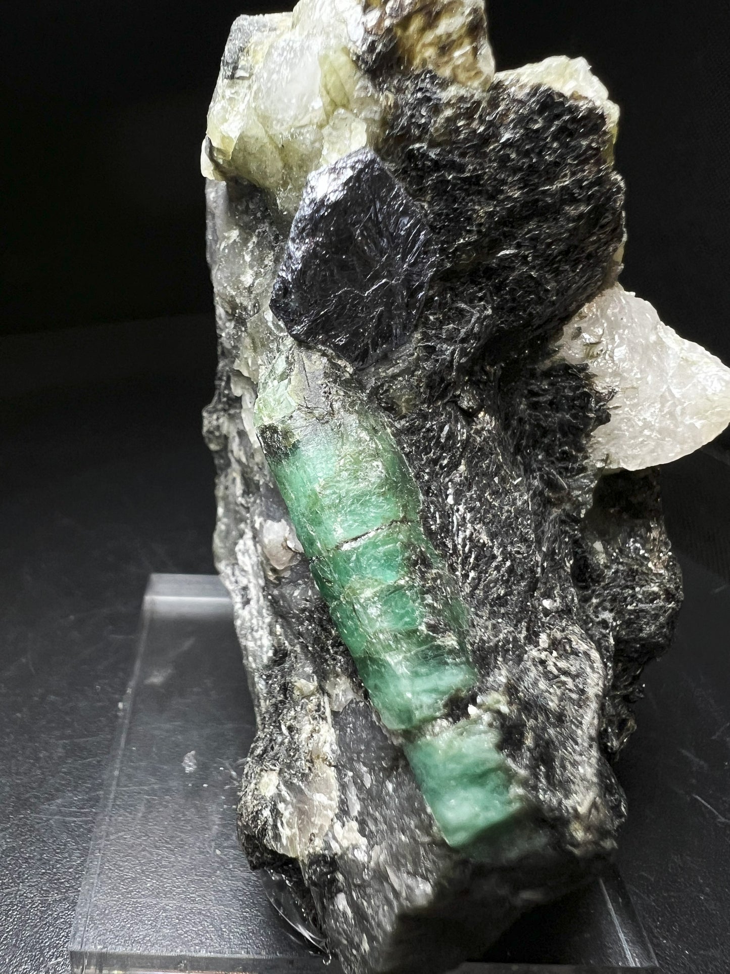 Rare Perfect Formation of Beryl Var Emerald With A Perfect Molybdenite Formation on Matrix From Carnaíba mining district, Pindobaçu, Bahia, Brazil