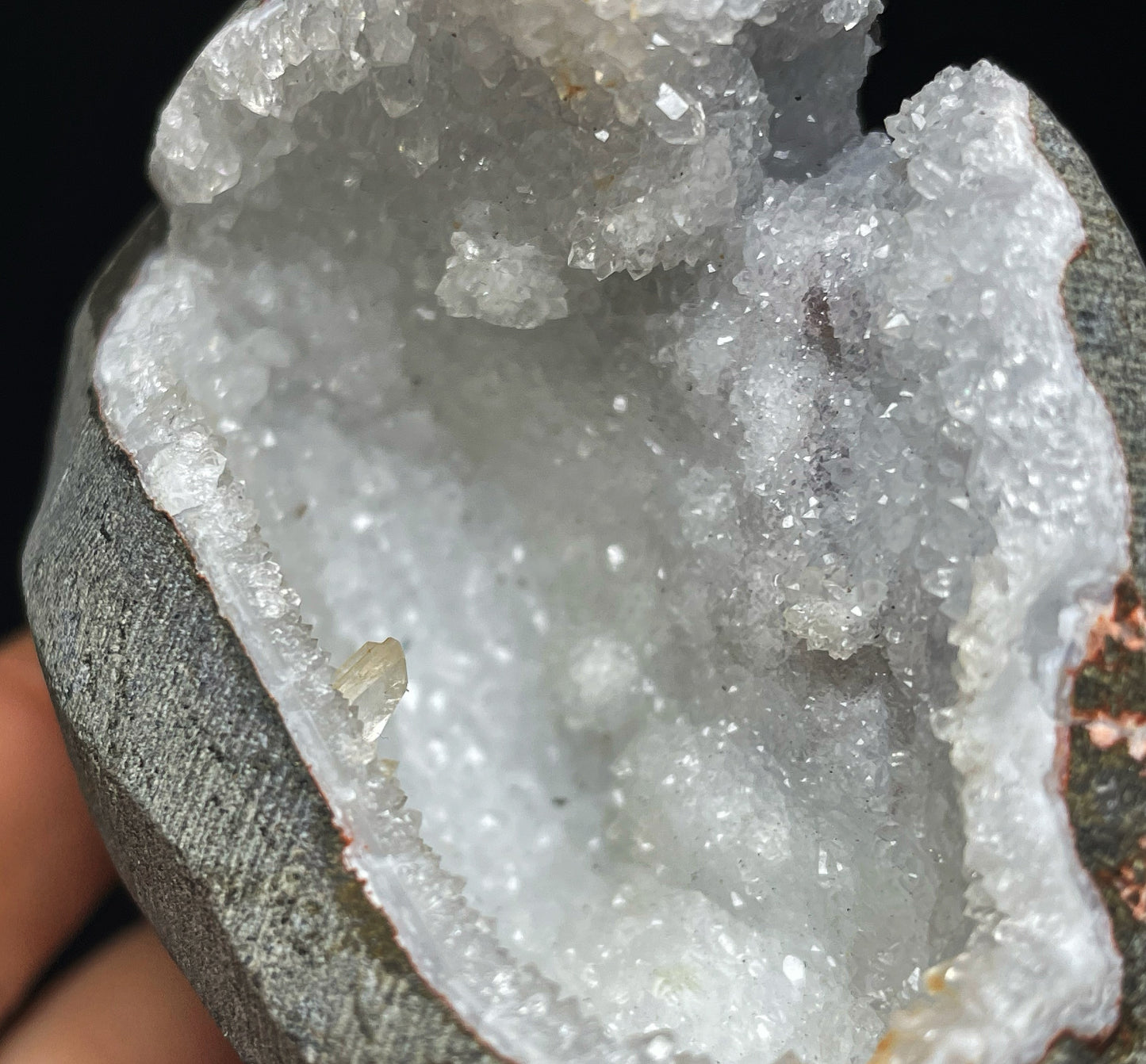 Outstanding Rare Druzy Chalcedony And Apophyllite Geode From Jalgaon District Maharashtra India Collectors Piece Home Décor