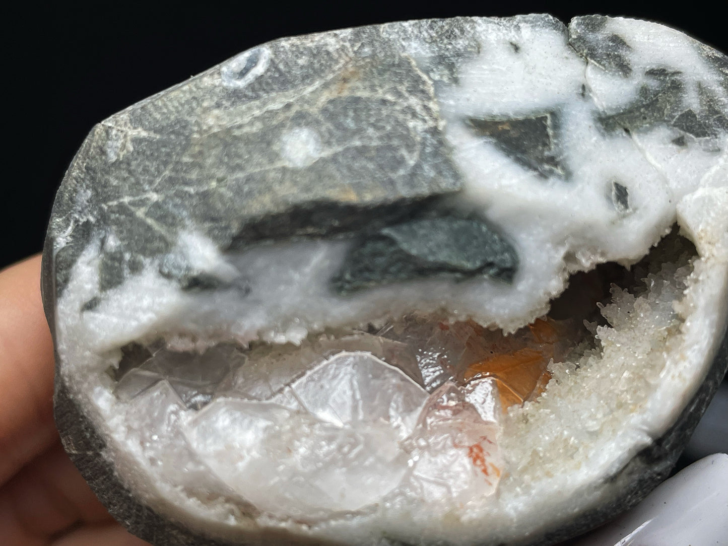 Outstanding Rare Druzy Chalcedony And Phillipsite Geode From Jalgaon District Maharashtra India Collectors Piece Home Décor