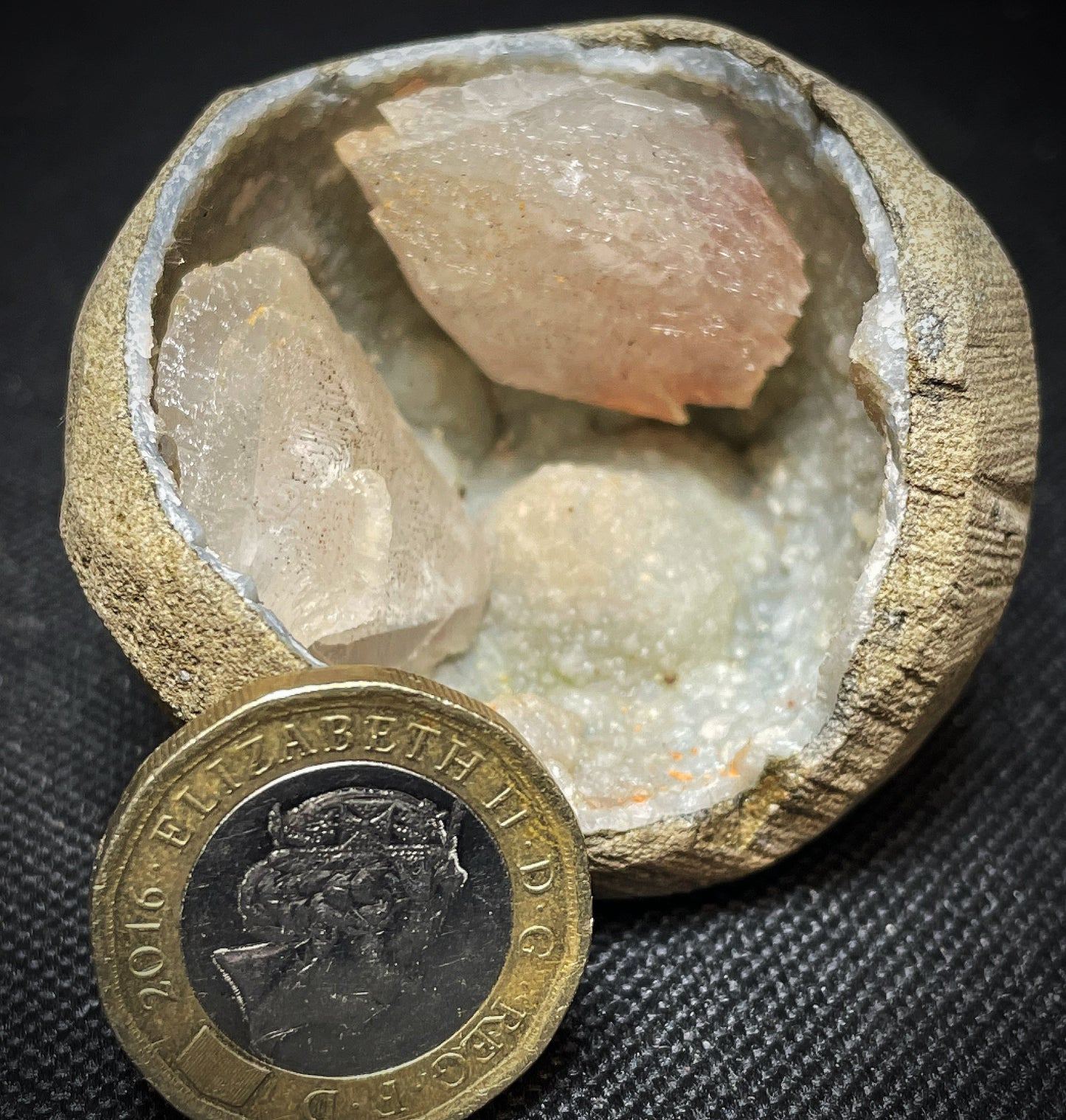 Outstanding Rare Druzy Chalcedony And Phillipsite Geode From Jalgaon District Maharashtra India Collectors Piece Home Décor