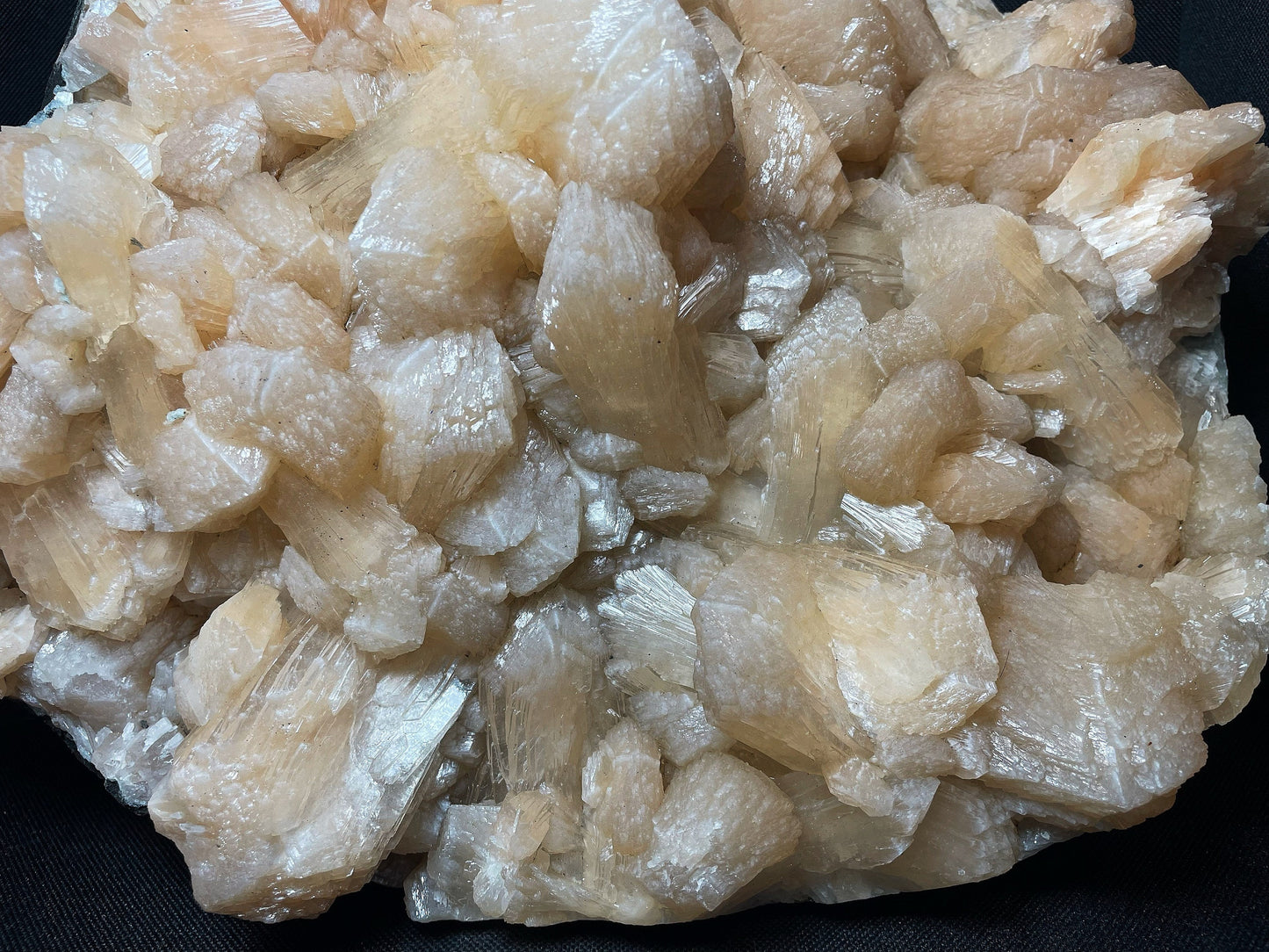 Outstanding Rare Apophyllite And Stilbite From Jalgaon District Maharashtra India Collectors Piece Home Decor